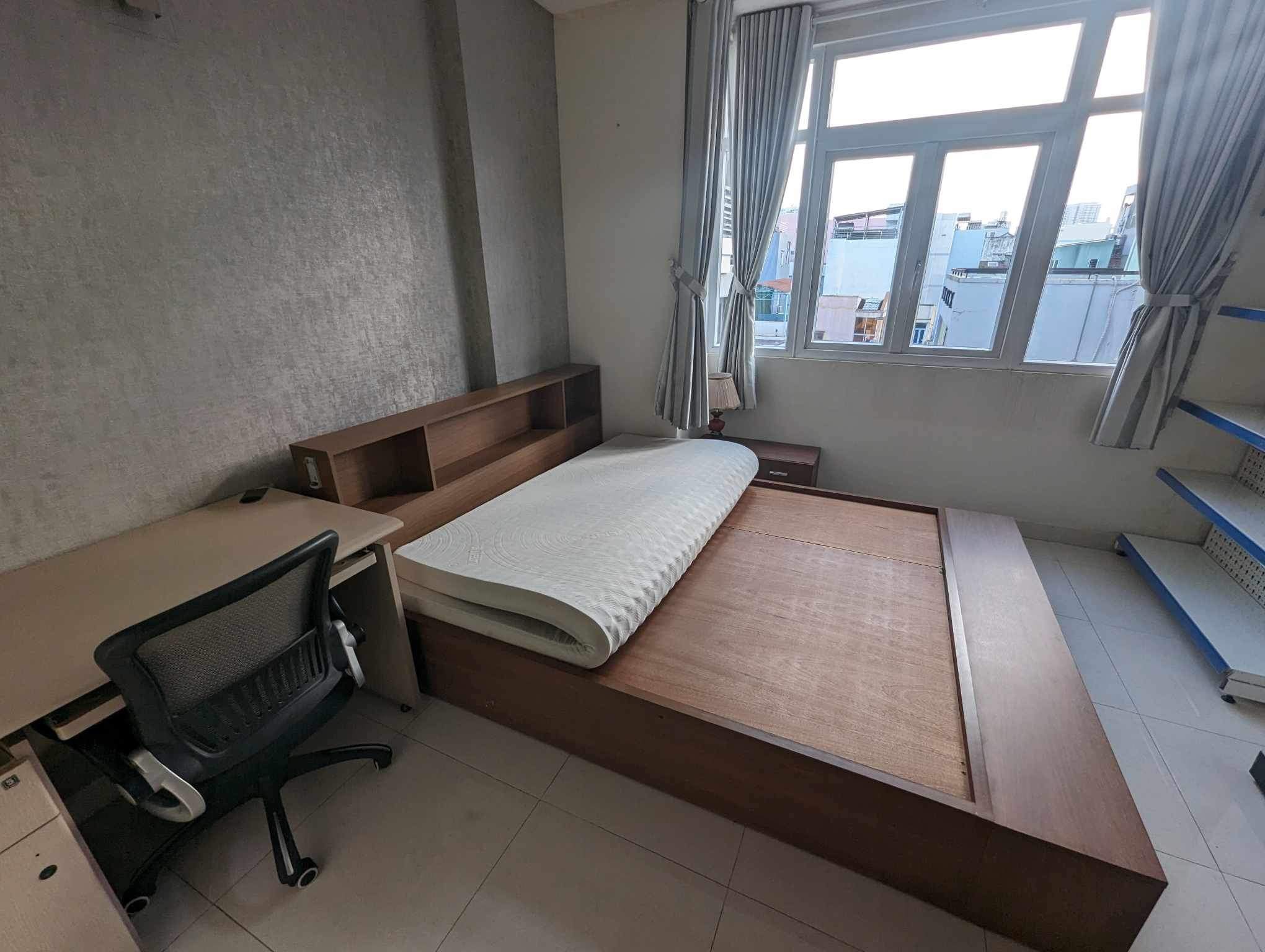 Cho thuê hoặc bán nhà nguyên căn 2PN + 1 tầng lửng full NT tại Xóm Chiếu Q4